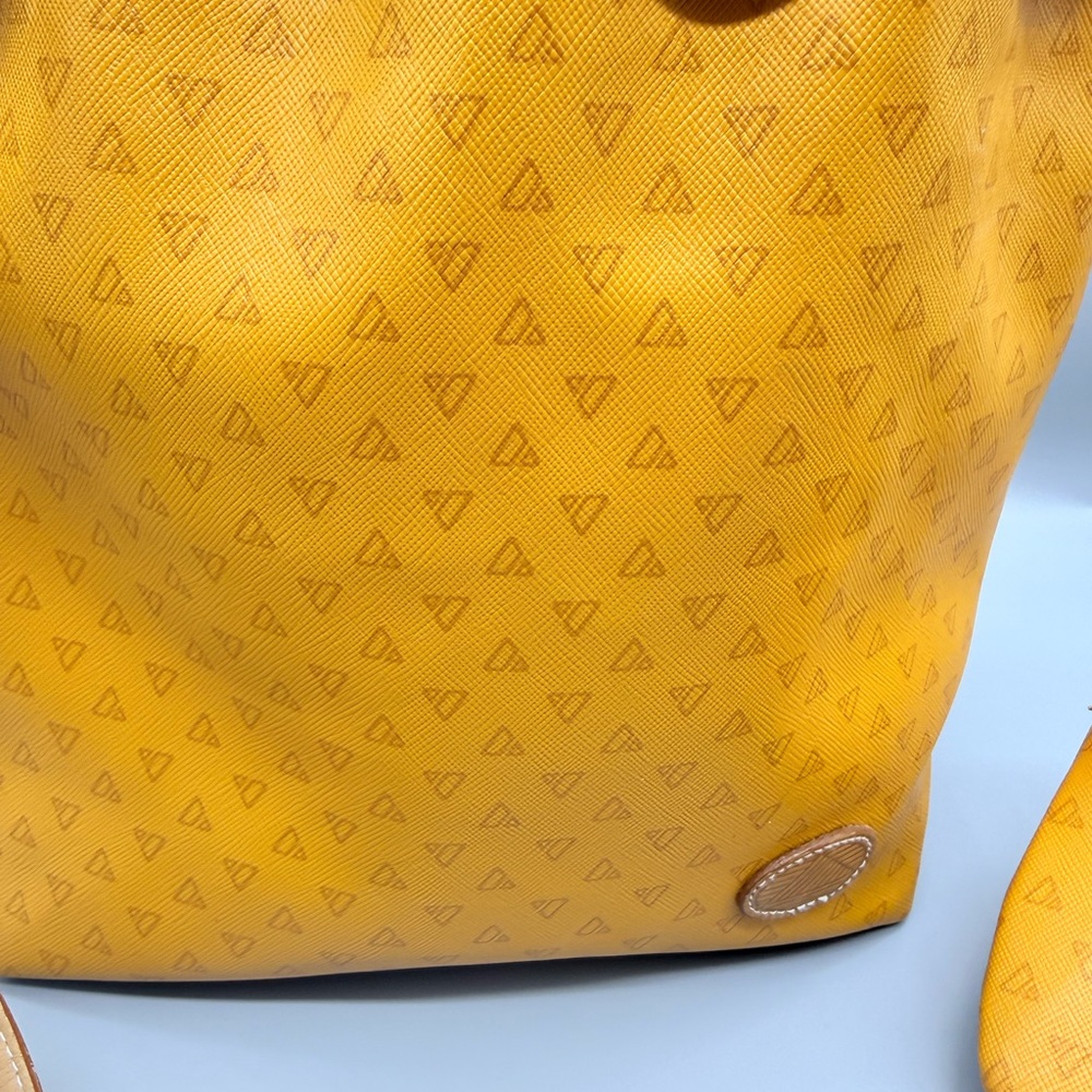 Vintage 1985 Liz Claiborne Drawstring Bucket Shoulder Bag Mustard/Yellow w/make - Picture 6 of 15